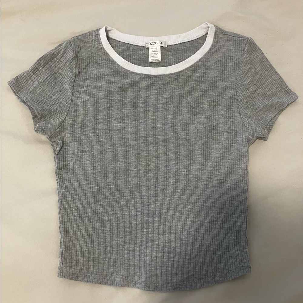 Soft Fitted Light Gray Short Sleeve Shirt Size M